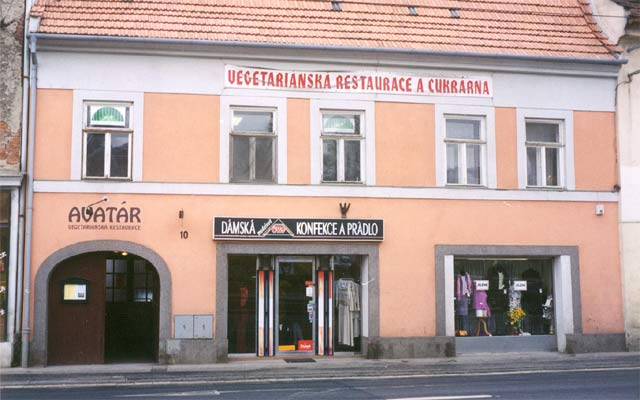 av